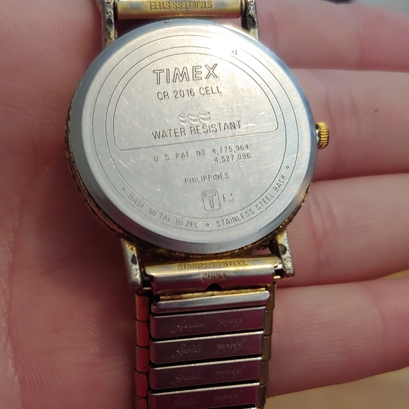 Vintage/Antique Timex Indiglo Men's Watch - Picture 2 of 3